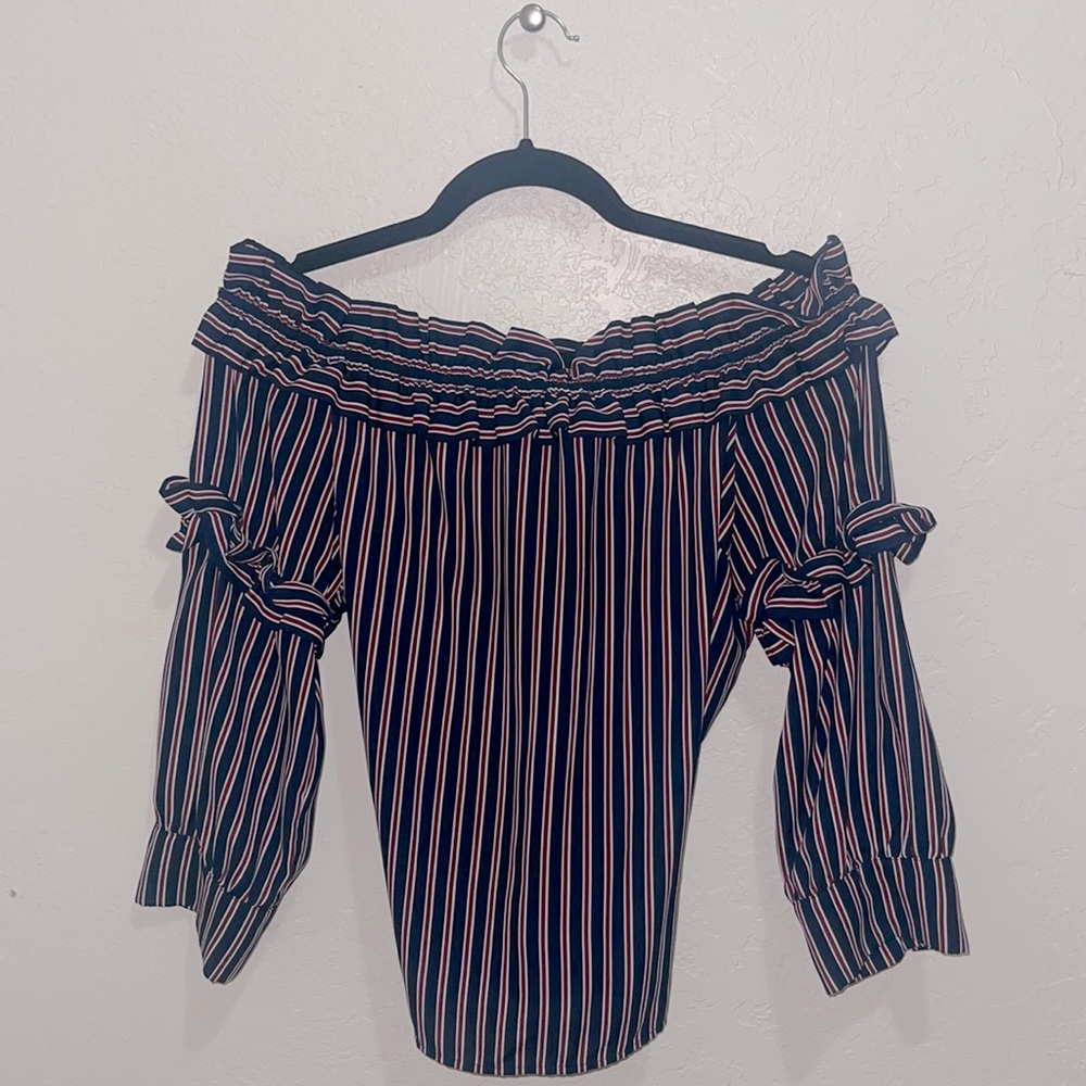Collective Concepts off the shoulder Patriot blouse